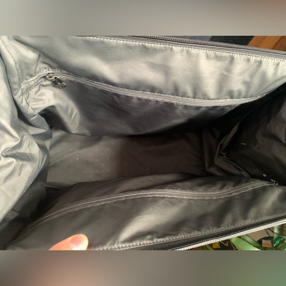 Tumi travel bag - Picture 2 of 2